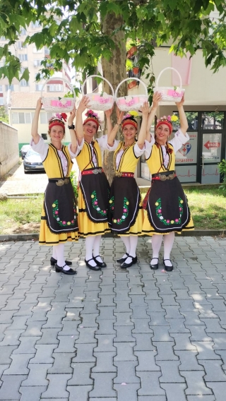 Шествие на Празника на Розата